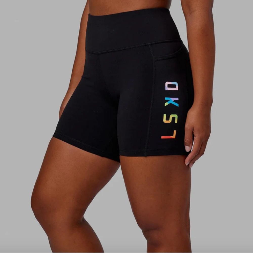 LSKD size small black mid length shorts